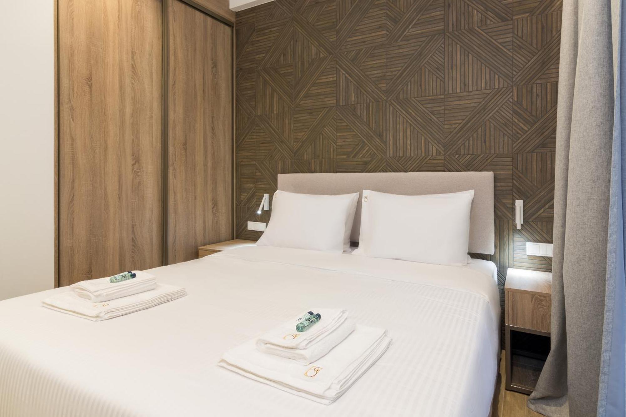 Socrates Fully Equipped Apartments With Unique Design Athena Bagian luar foto