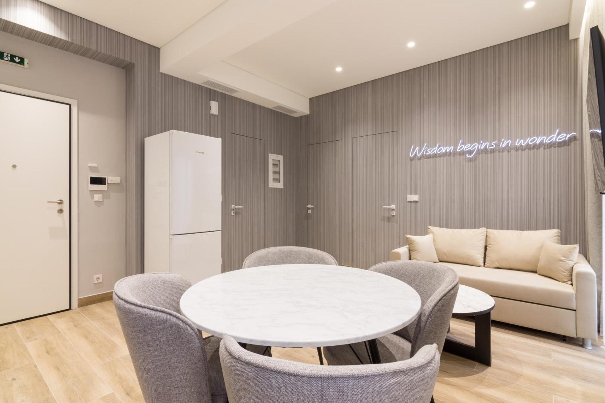 Socrates Fully Equipped Apartments With Unique Design Athena Bagian luar foto