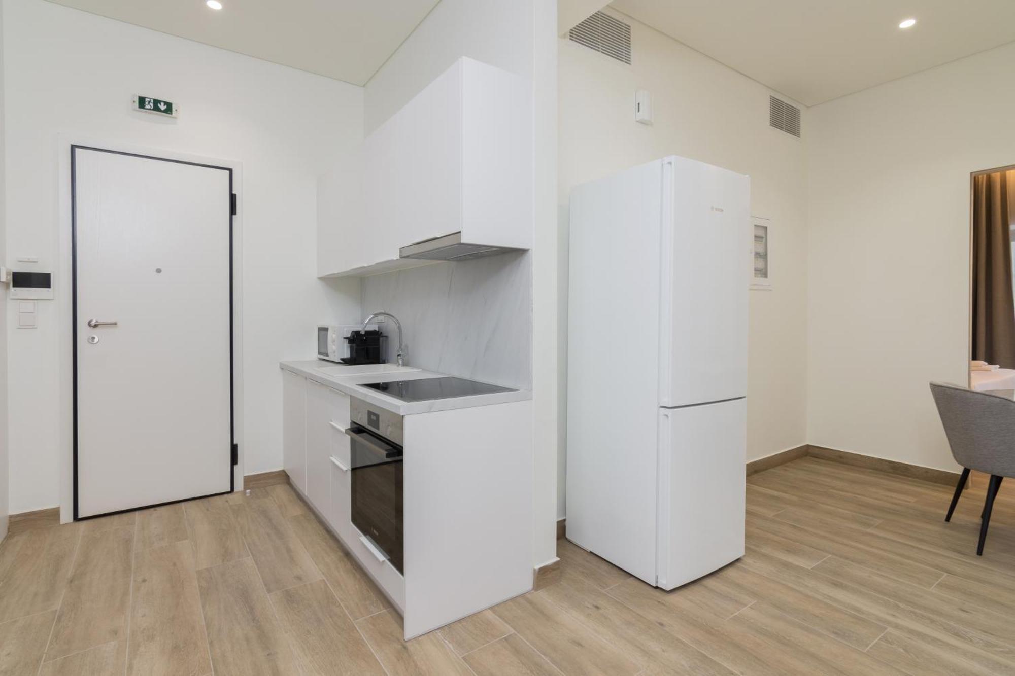 Socrates Fully Equipped Apartments With Unique Design Athena Bagian luar foto