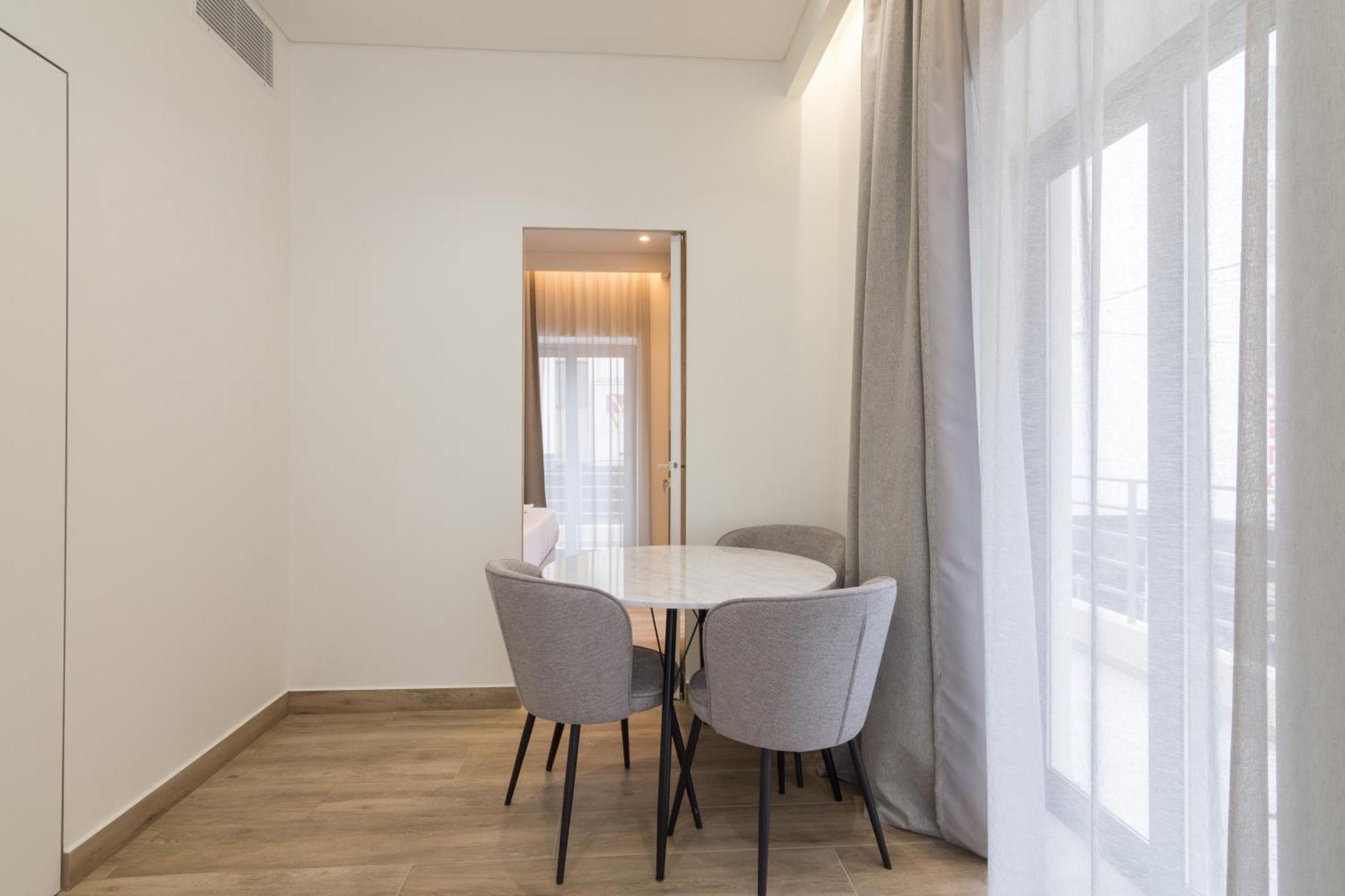Socrates Fully Equipped Apartments With Unique Design Athena Bagian luar foto