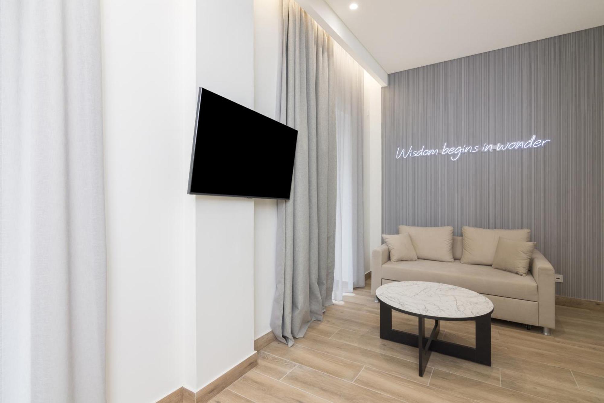 Socrates Fully Equipped Apartments With Unique Design Athena Bagian luar foto