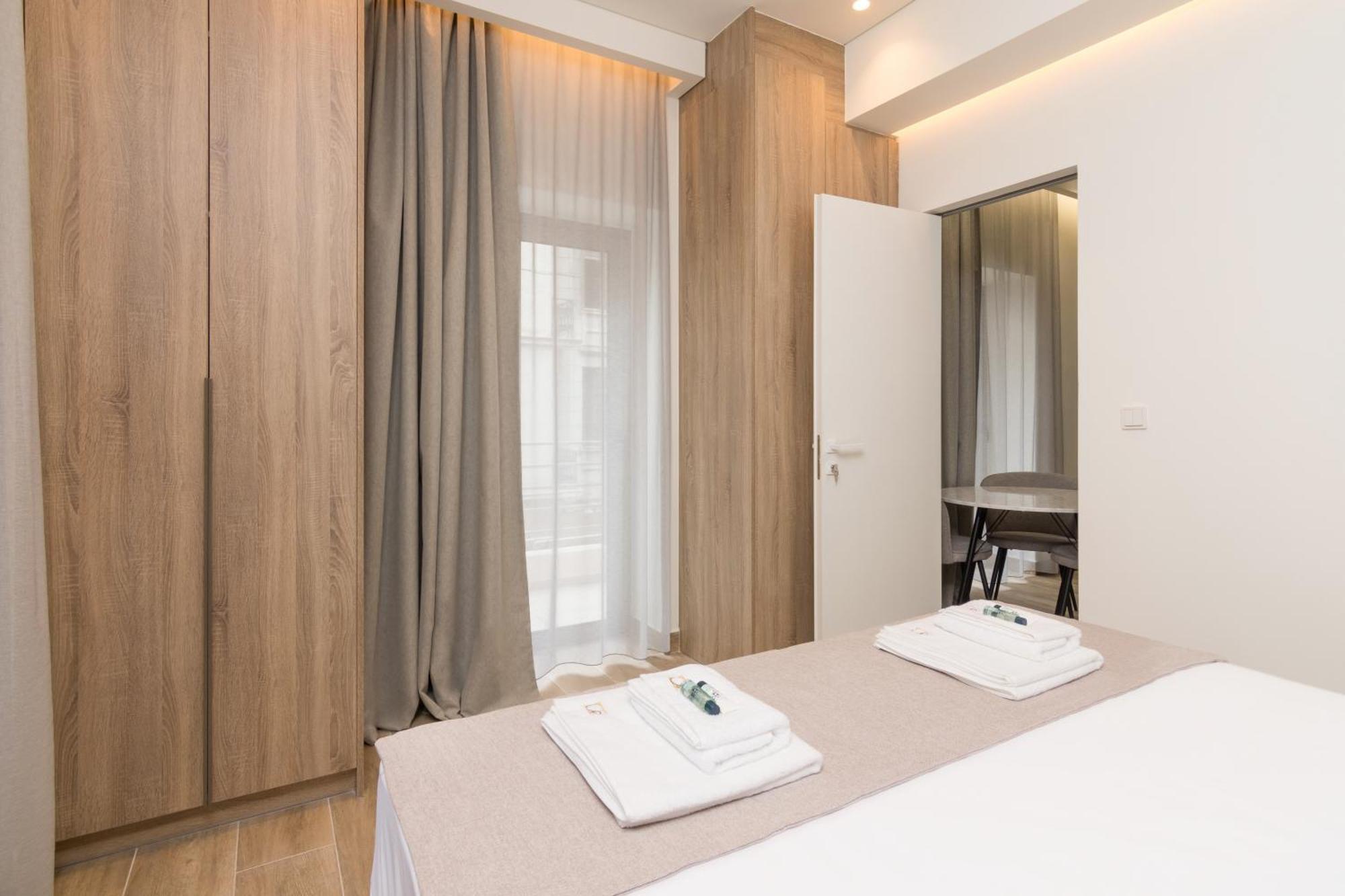 Socrates Fully Equipped Apartments With Unique Design Athena Bagian luar foto