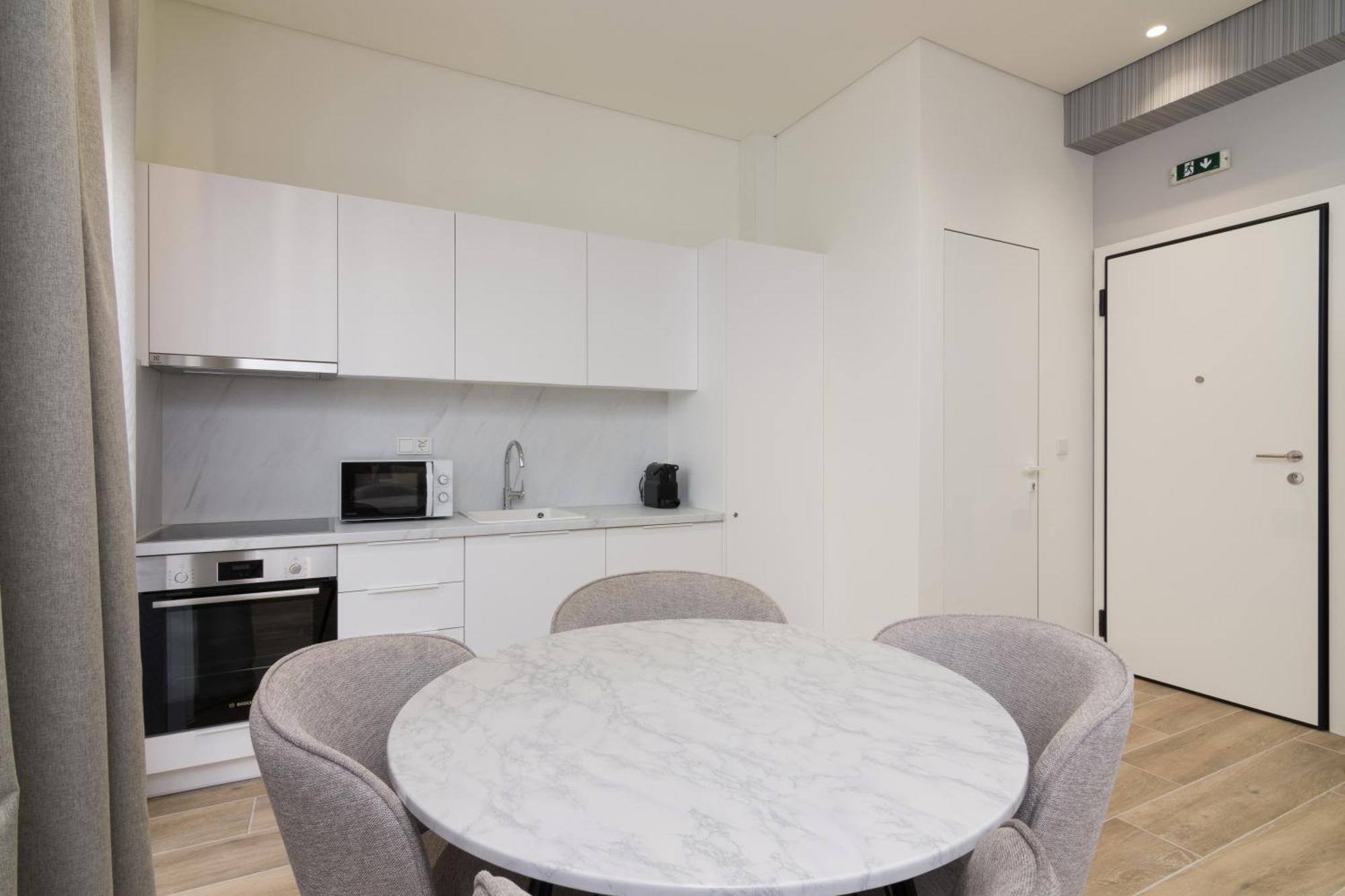 Socrates Fully Equipped Apartments With Unique Design Athena Bagian luar foto