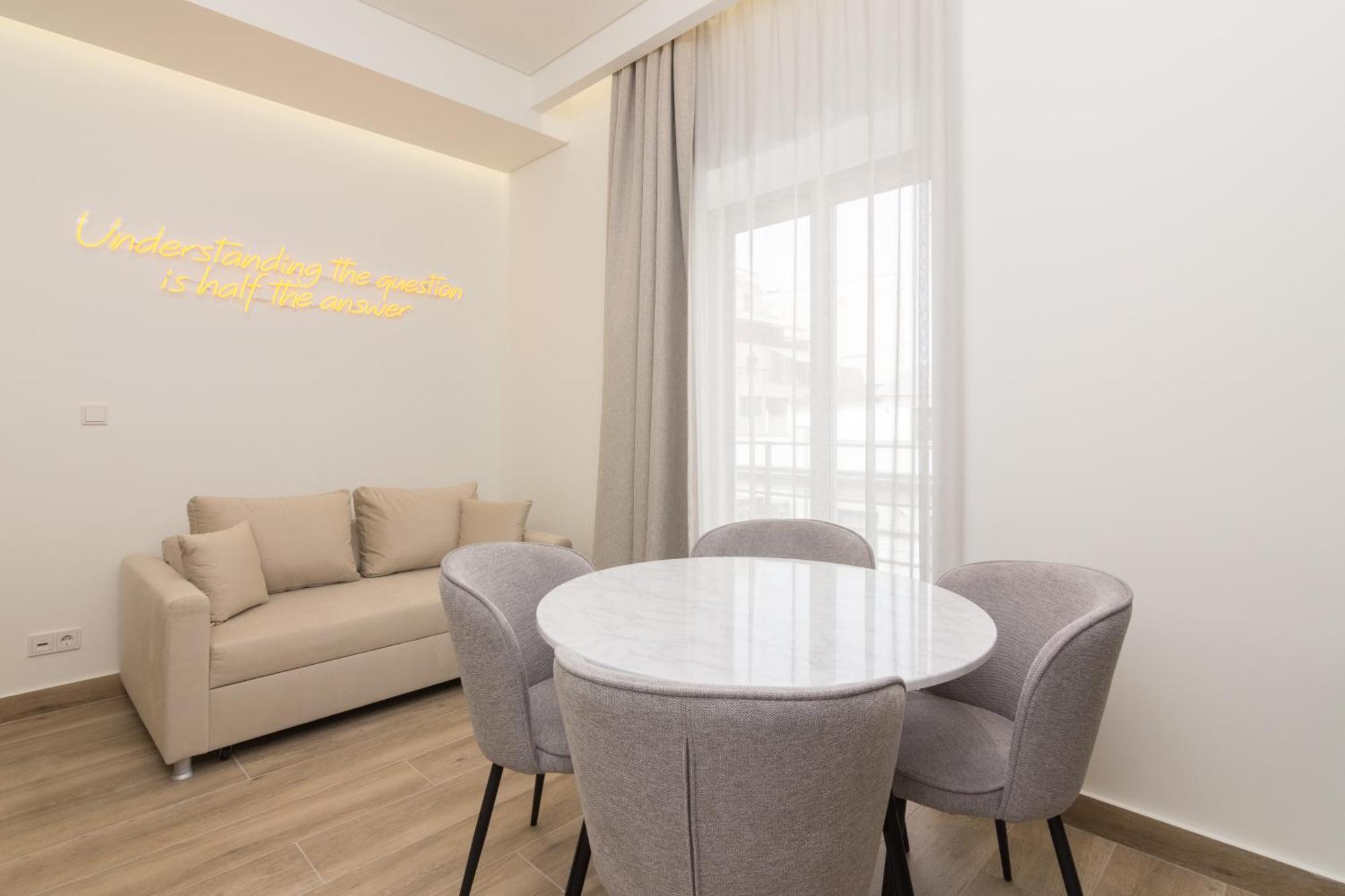 Socrates Fully Equipped Apartments With Unique Design Athena Bagian luar foto